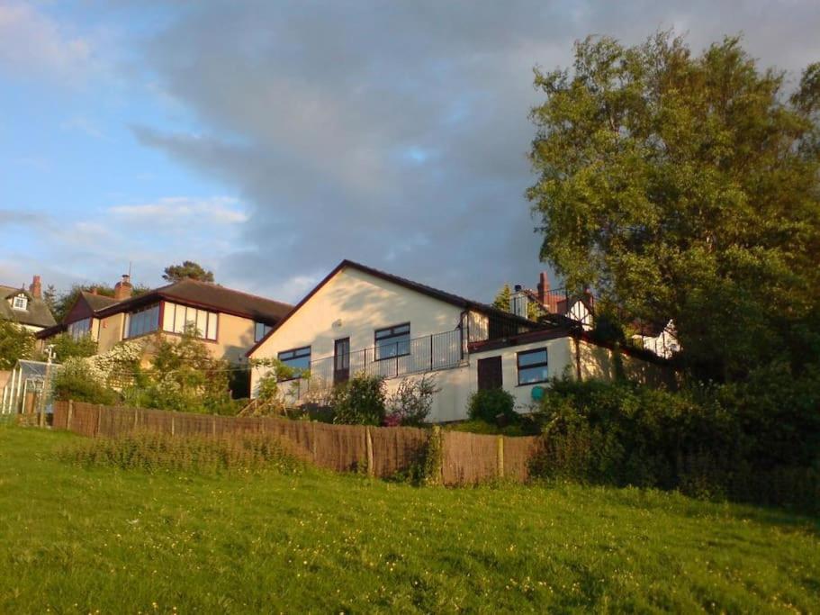 Halsteads: Peaceful Location, Stunning Views Holiday home Soutergate