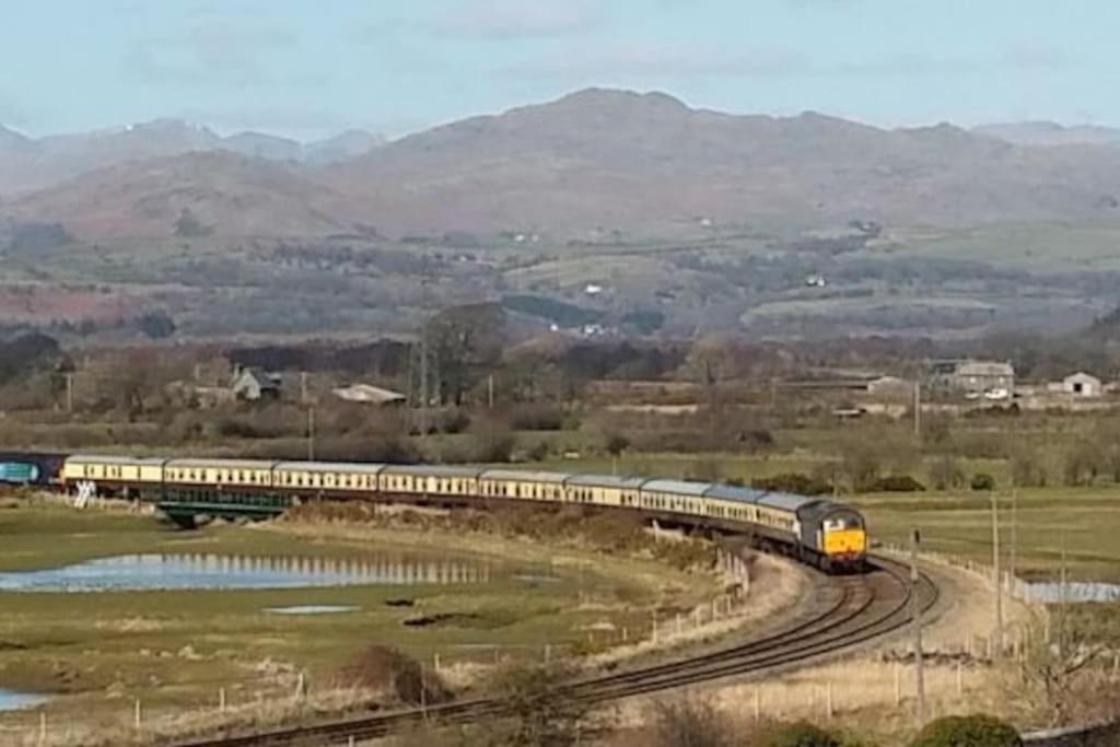 Halsteads: Peaceful Location, Stunning Views