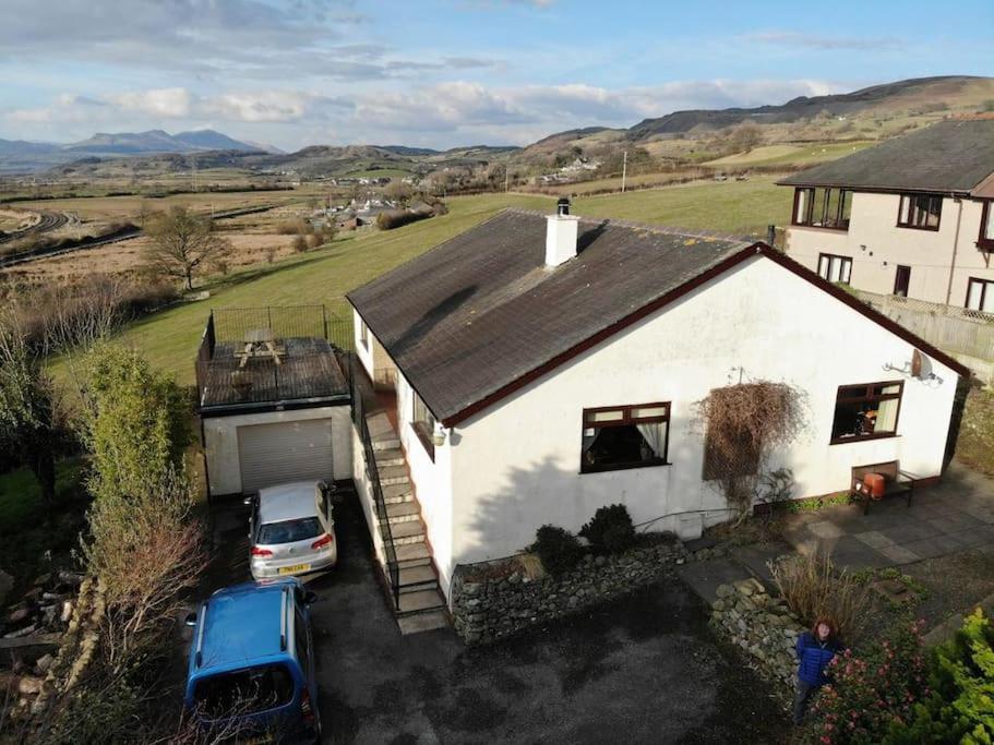 Halsteads: Peaceful Location, Stunning Views